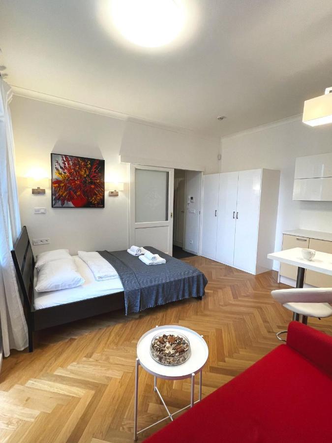 Friendly Apartments In 프라하 외부 사진