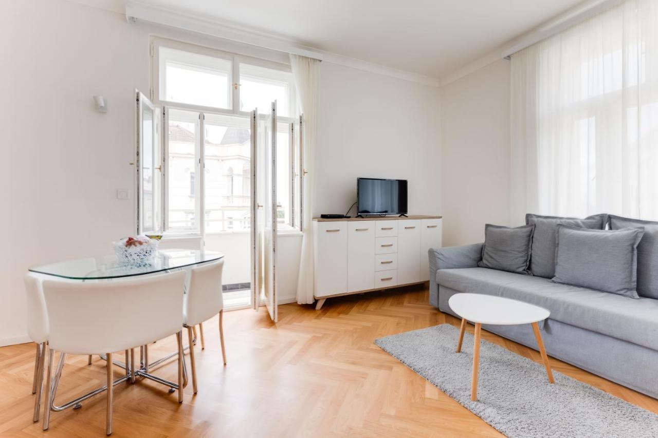 Friendly Apartments In 프라하 외부 사진