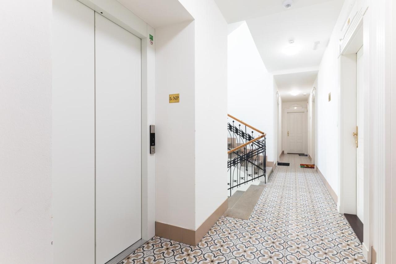Friendly Apartments In 프라하 외부 사진
