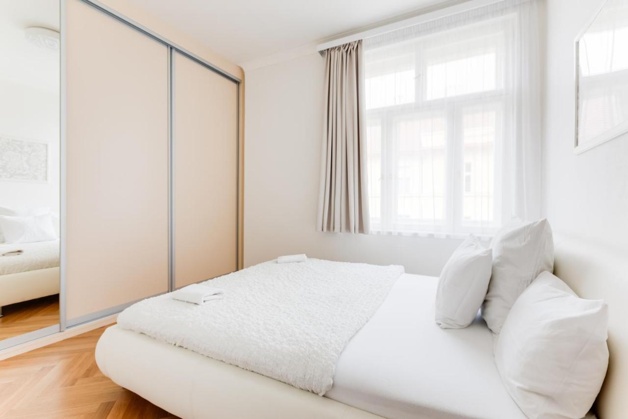 Friendly Apartments In 프라하 외부 사진