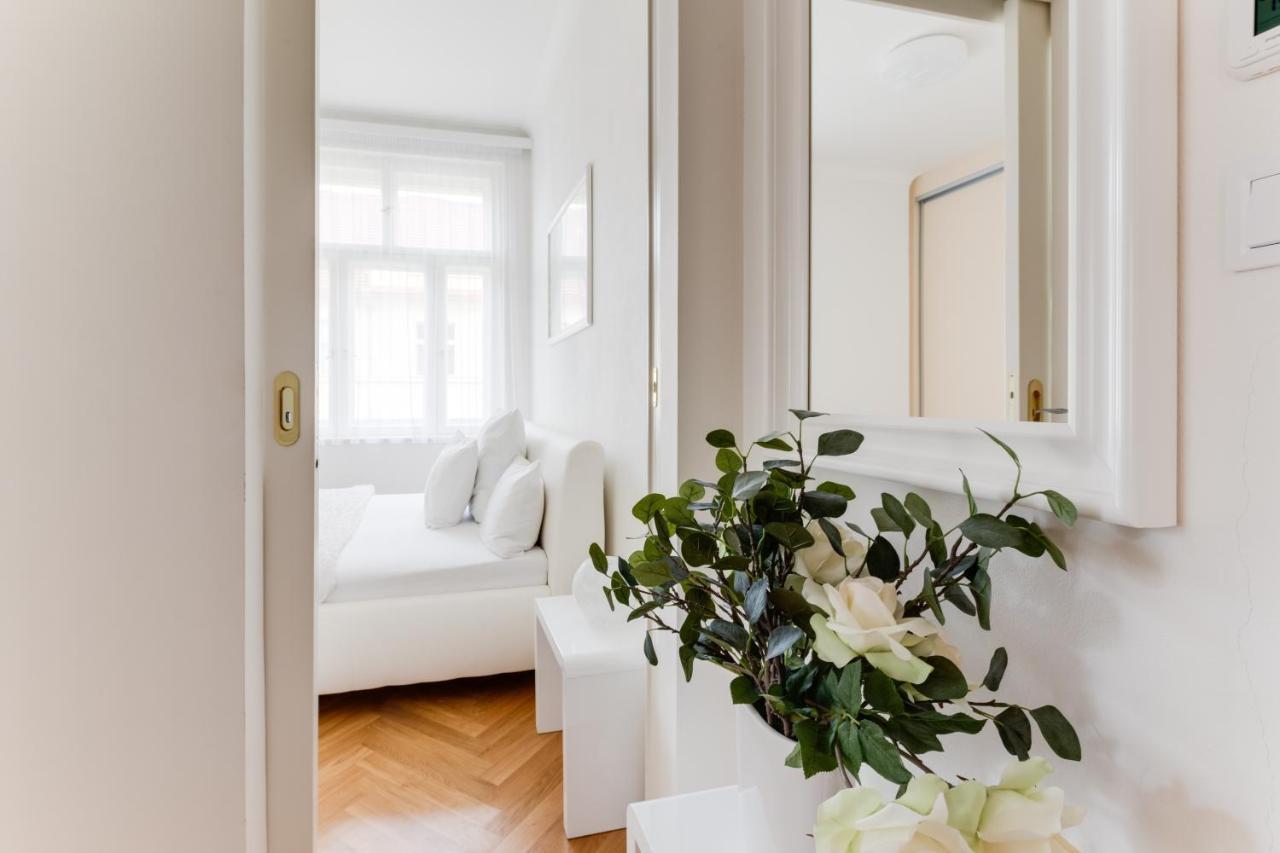Friendly Apartments In 프라하 외부 사진