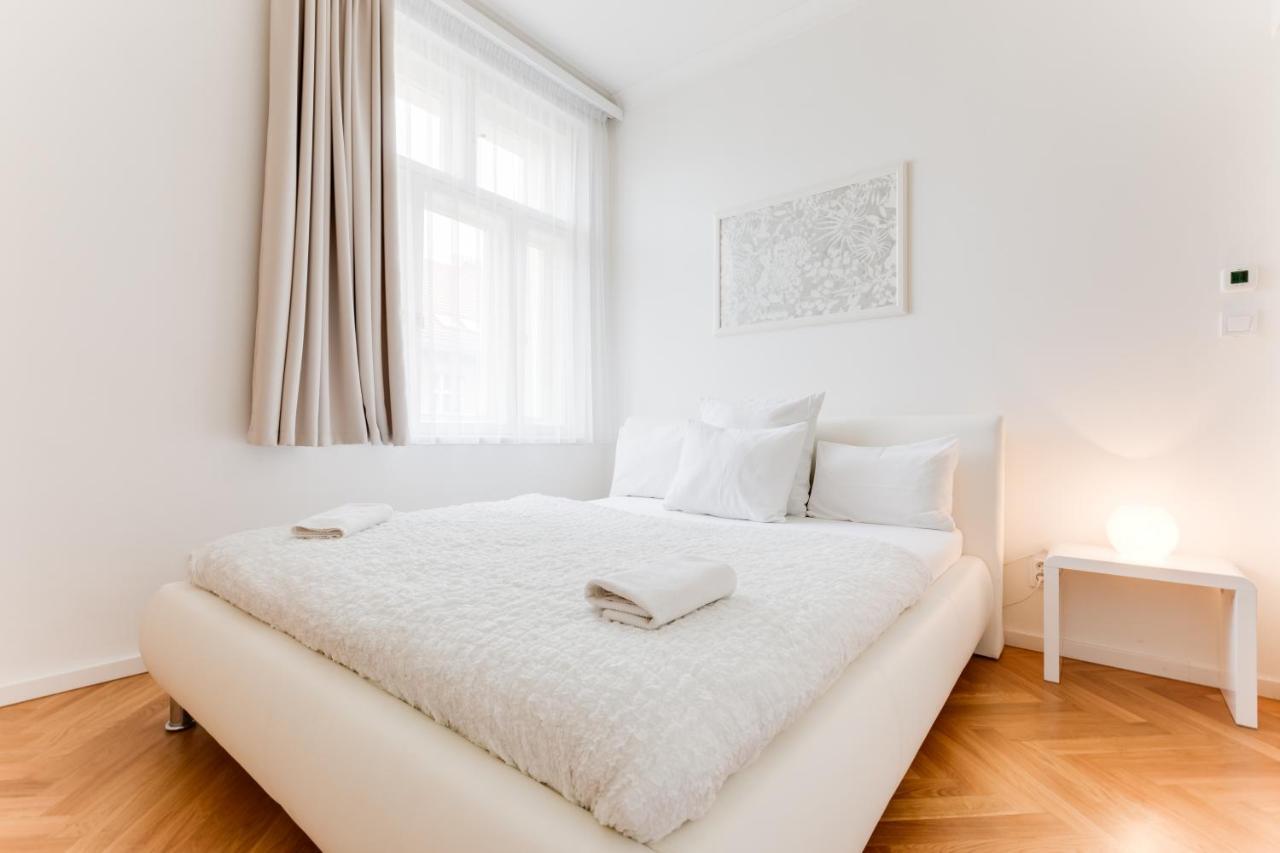 Friendly Apartments In 프라하 외부 사진