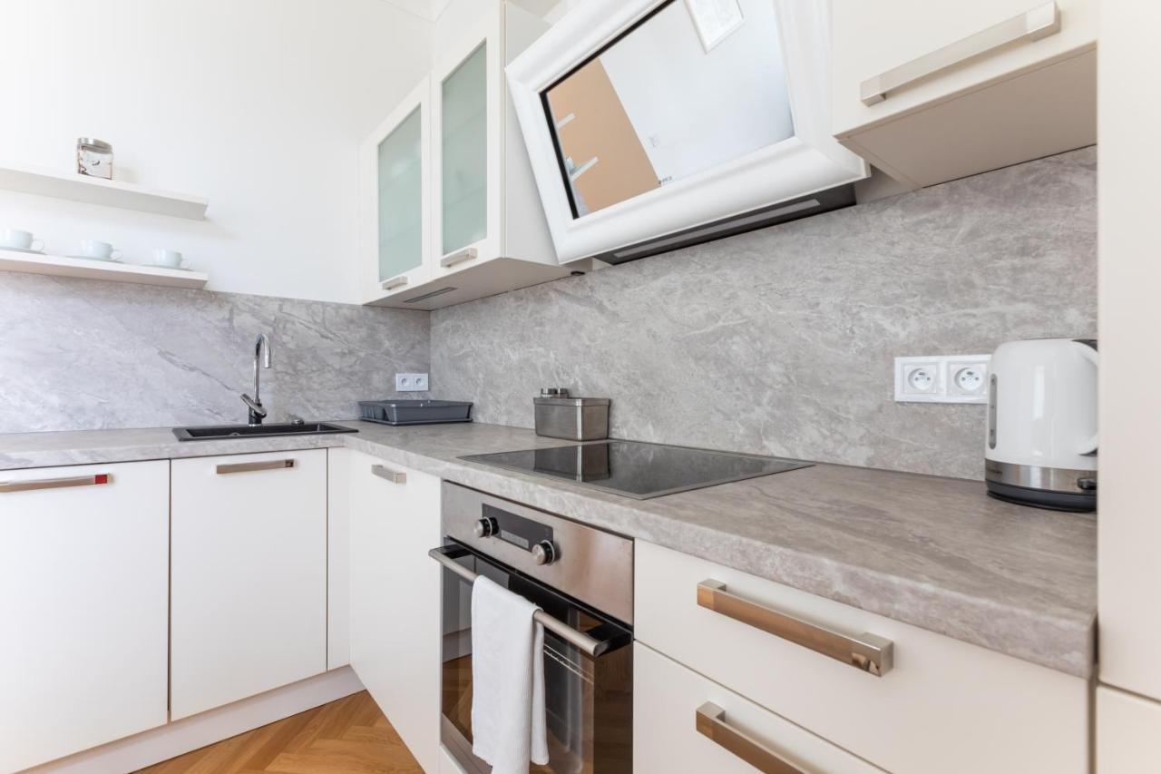 Friendly Apartments In 프라하 외부 사진